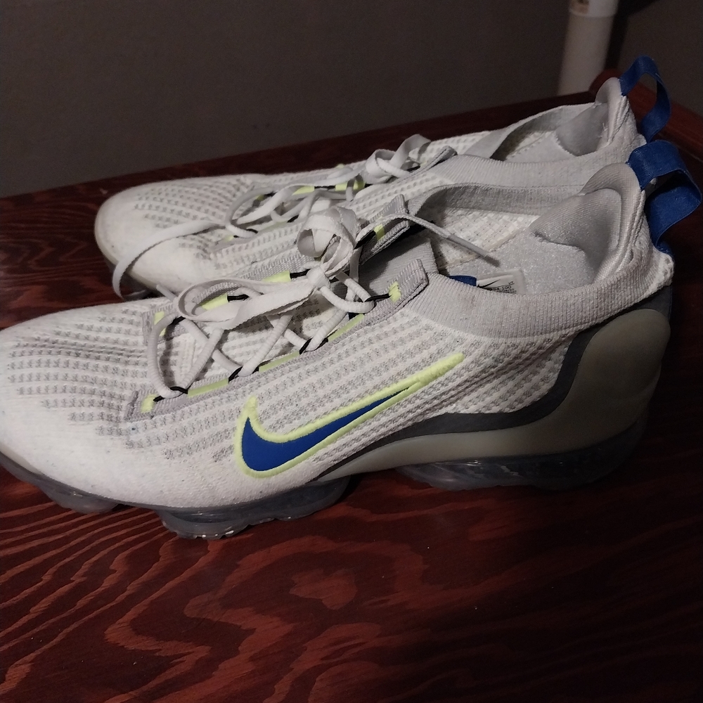 Nike Air vapor max like new